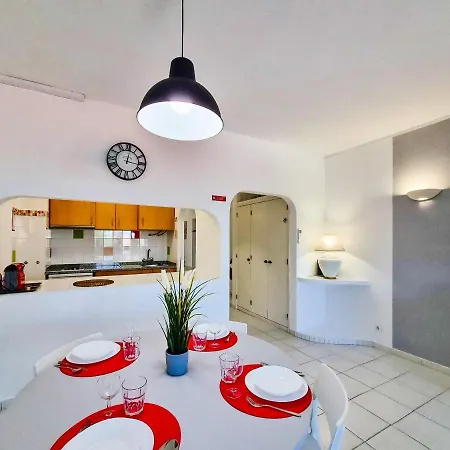 Flh Holiday Flat With Balcony Apartment
