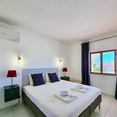 Apartment Flh Holiday Flat With Balcony